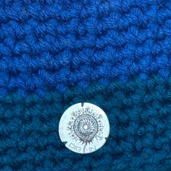 DIG IN BEANIE - Picture 3 of 3